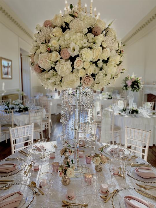 Elegant silk flower table centrepiece